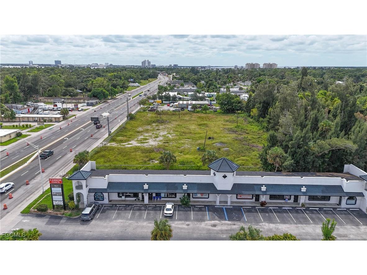 1621 N Tamiami Trail #6 North Fort Myers FL 33903 2025013974 image4