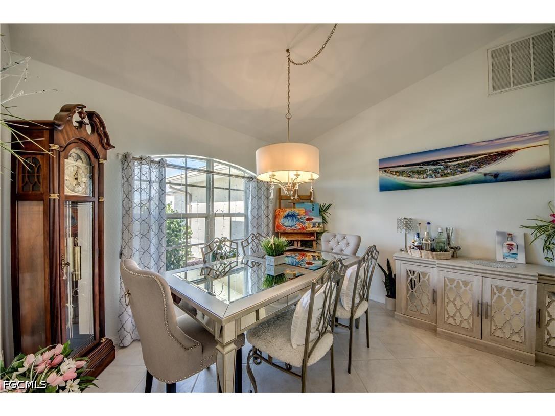 1621 NE 5th Terrace Cape Coral FL 33909 2026020961 image11