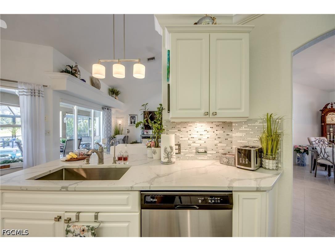 1621 NE 5th Terrace Cape Coral FL 33909 2026020961 image12