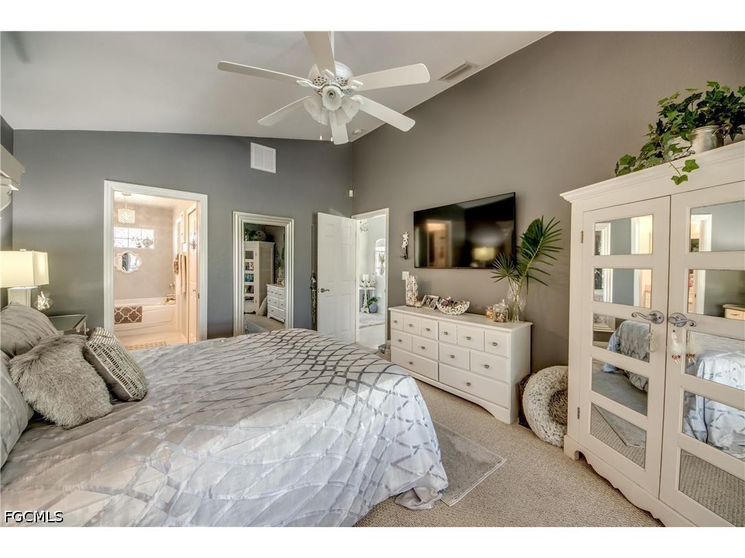 1621 NE 5th Terrace Cape Coral FL 33909 2026020961 image21