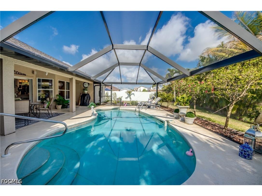 1621 NE 5th Terrace Cape Coral FL 33909 2026020961 image38