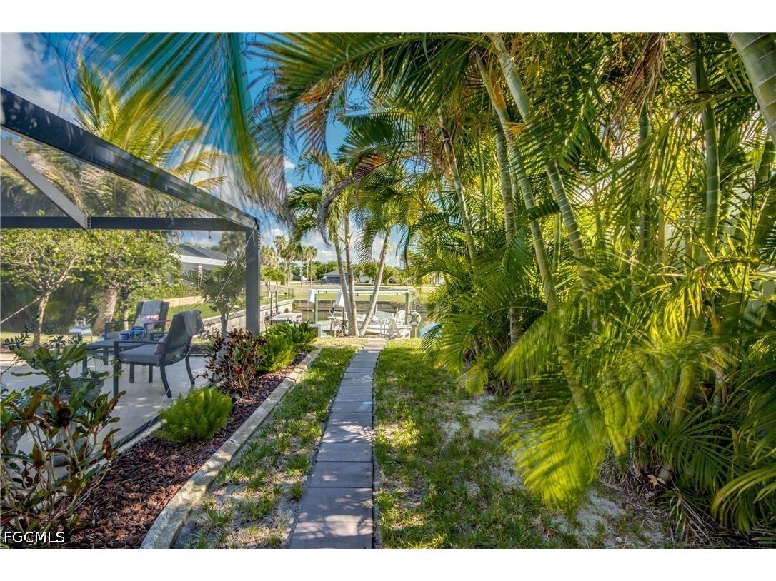 1621 NE 5th Terrace Cape Coral FL 33909 2026020961 image40