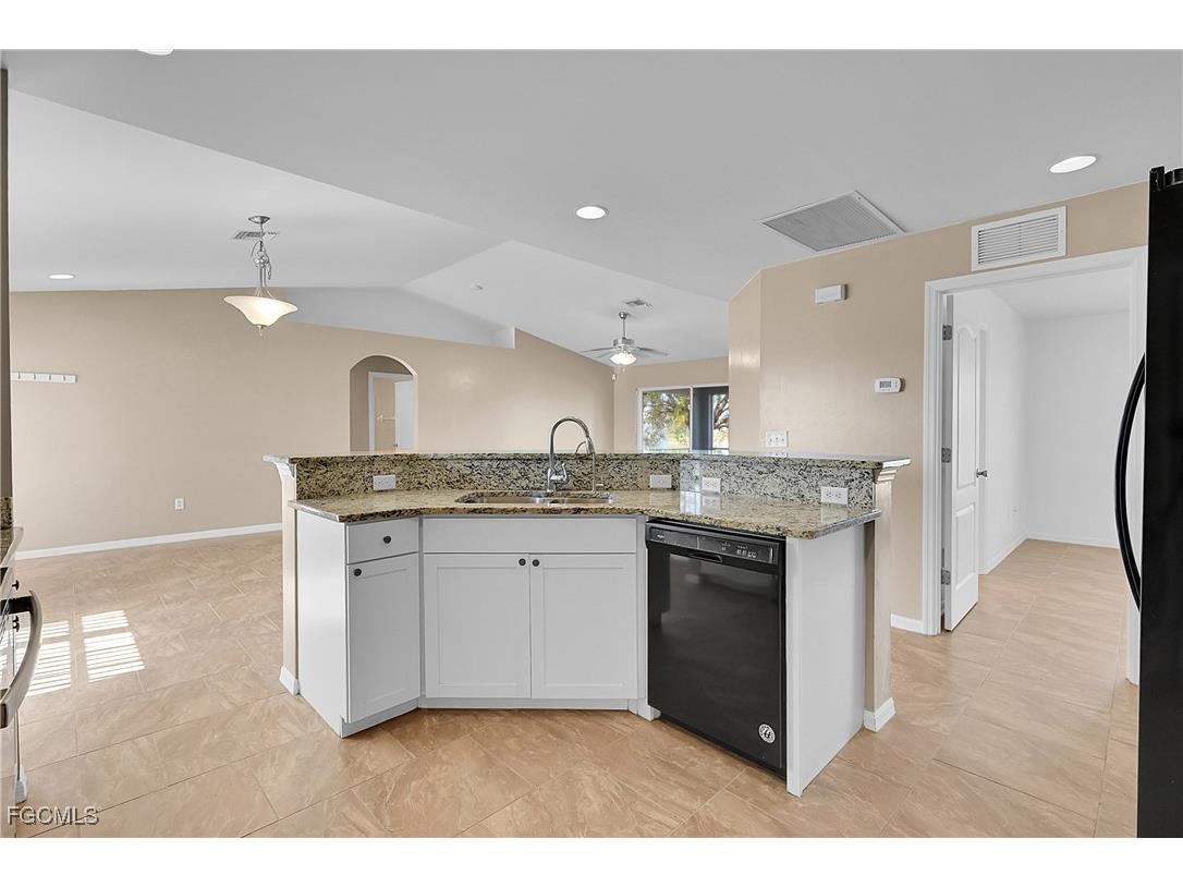 1621 NW 18th Street Cape Coral FL 33993 2025015481 image11