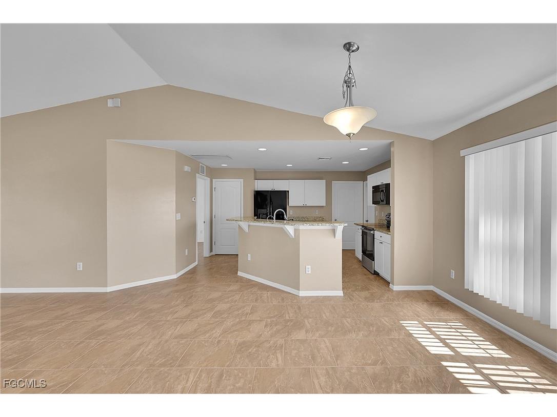 1621 NW 18th Street Cape Coral FL 33993 2025015481 image9