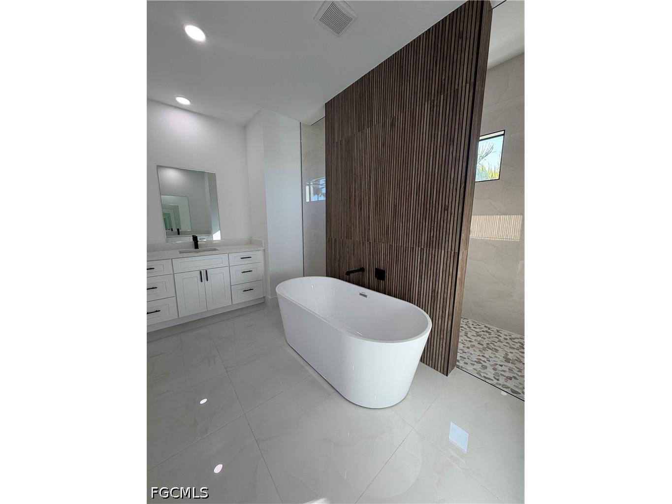 1621 SW 10th Place Cape Coral FL 33991 2026021288 image22