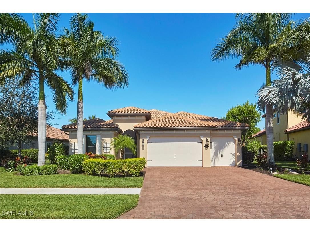1621 Songbird Court Naples FL 34120 225072309 image1
