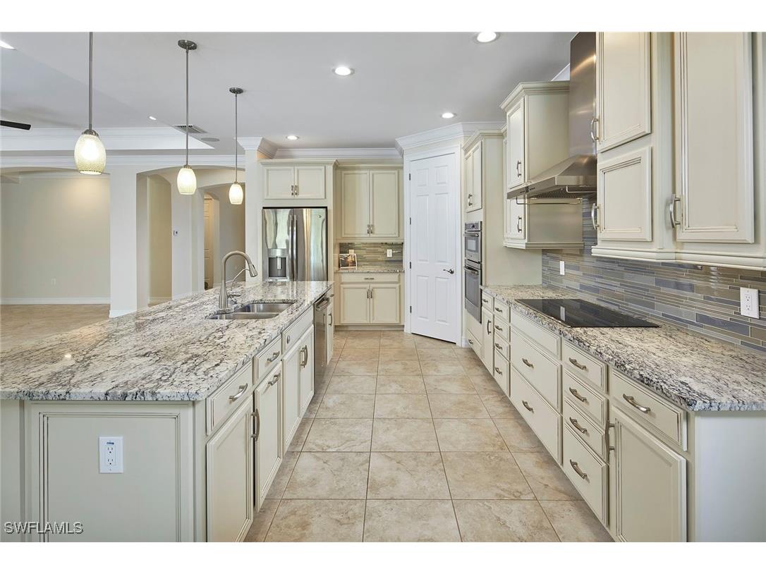 1621 Songbird Court Naples FL 34120 225072309 image8