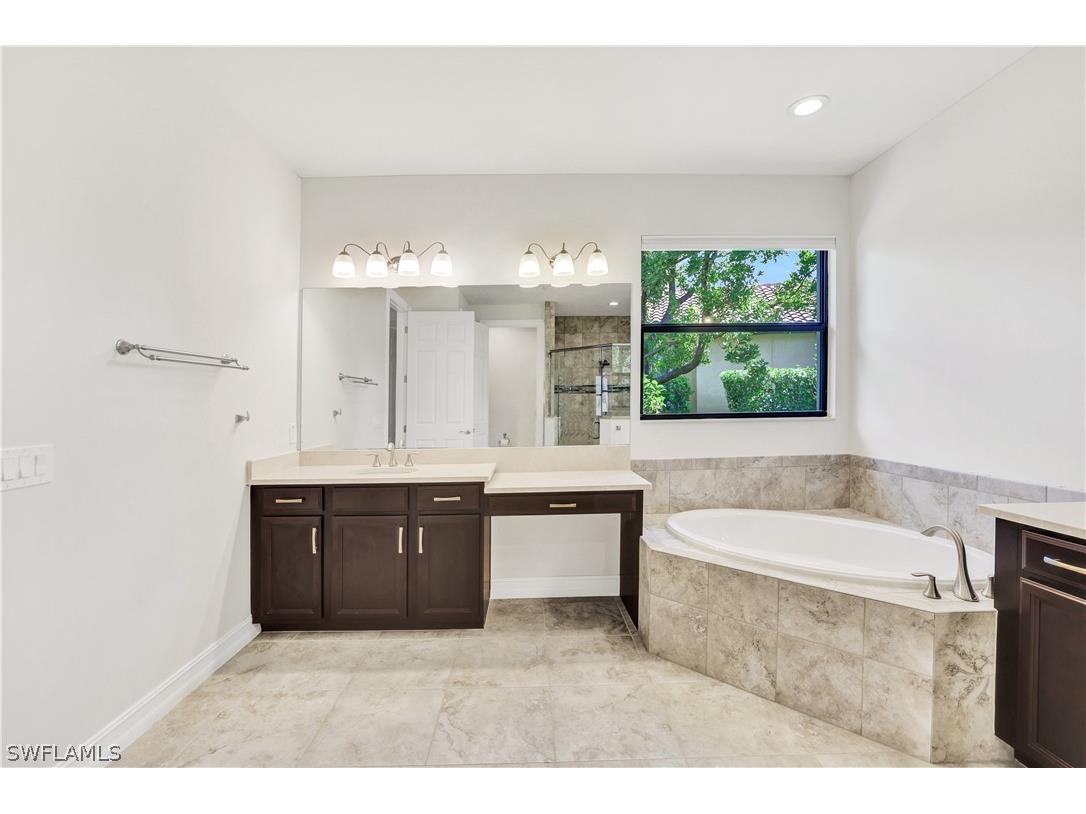 1621 Songbird Court Naples FL 34120 226010411 image18