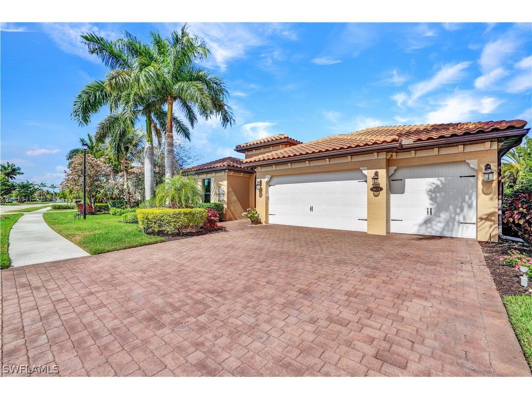 1621 Songbird Court Naples FL 34120 226010411 image45