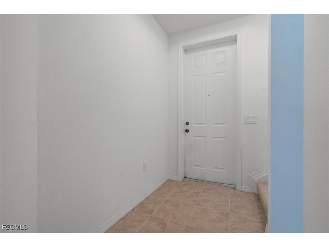 16217 Via Solera Circle #105 Fort Myers FL 33908 2025009568 image2