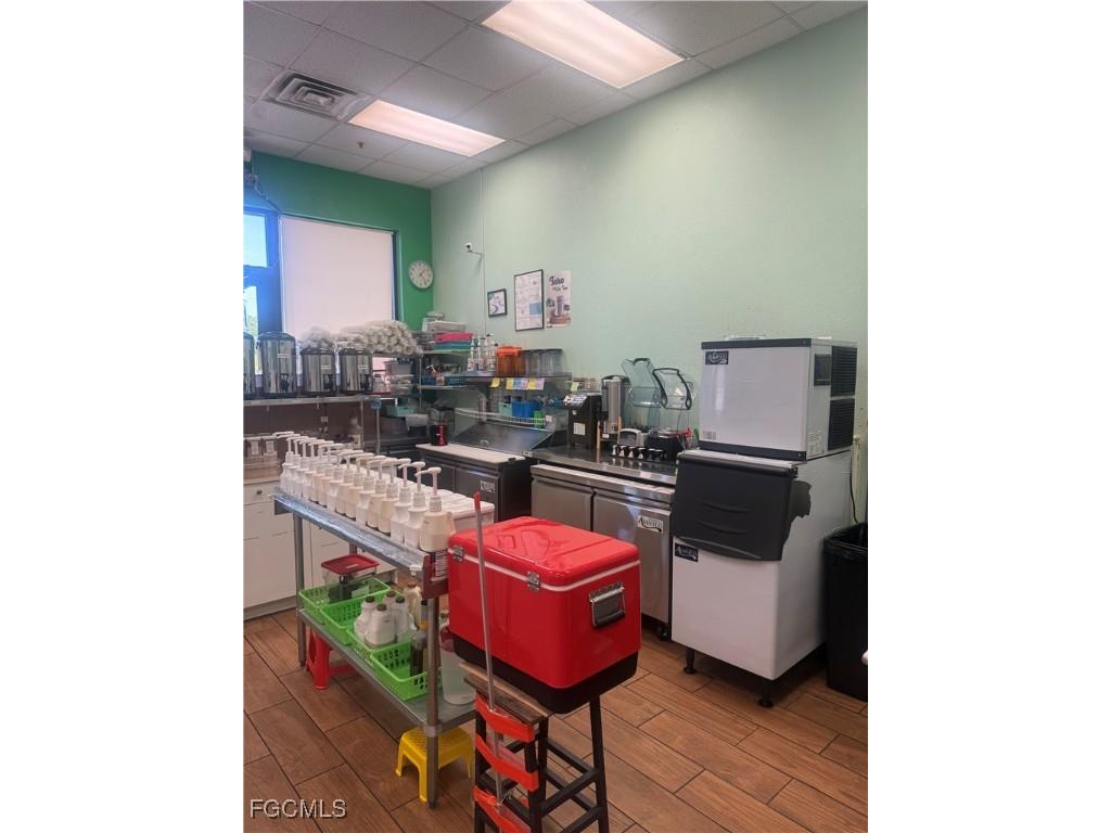 1622 Del Prado Boulevard S Cape Coral FL 33990 2025019423 image8