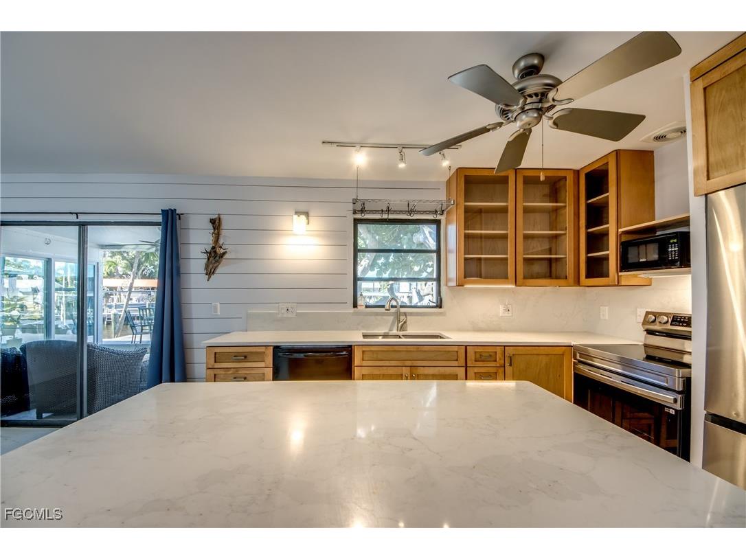 16221 Buccaneer Street Bokeelia FL 33922 2025020606 image17