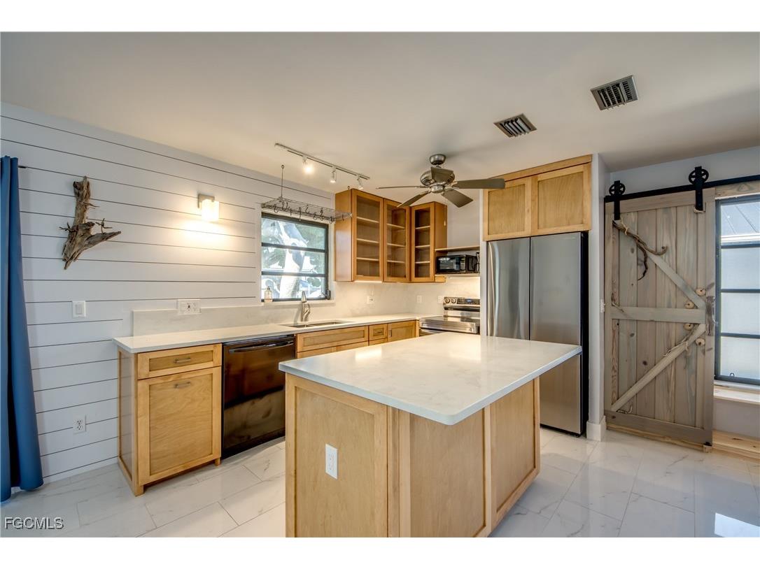 16221 Buccaneer Street Bokeelia FL 33922 2025020606 image18