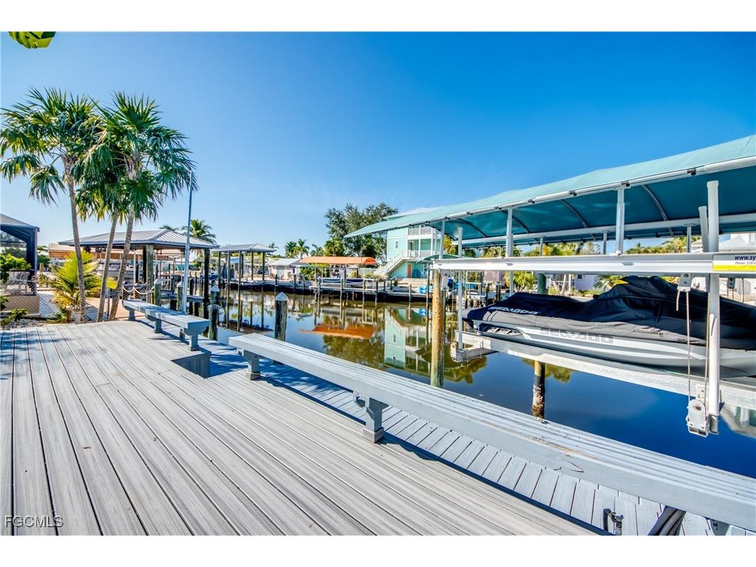 16221 Buccaneer Street Bokeelia FL 33922 2025020606 image38