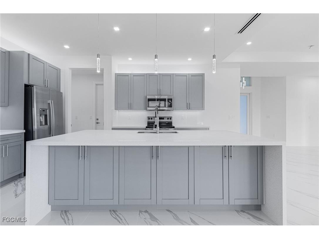 1623 NW 2nd Street Cape Coral FL 33993 2025023428 image29