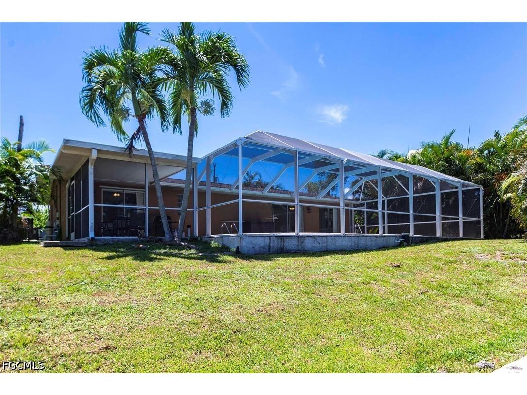 1623 SE 39th Terrace Cape Coral FL 33904 2026012361 image37