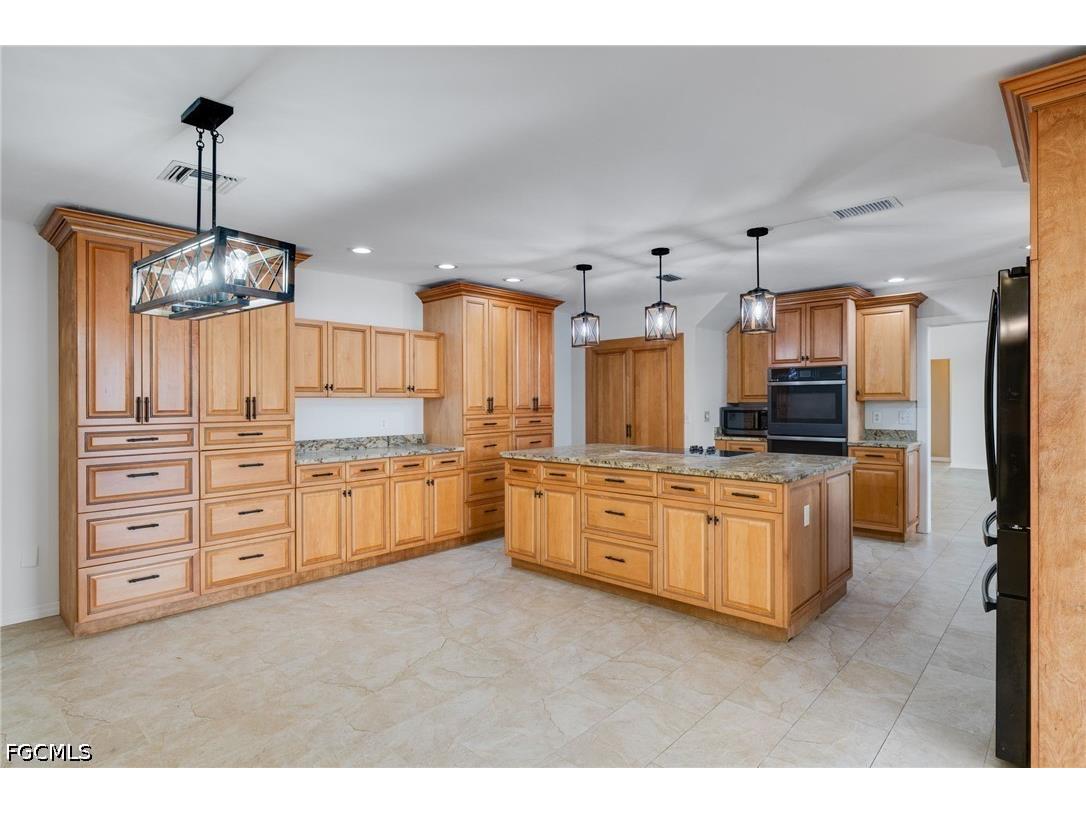 1623 SW 6th Avenue Cape Coral FL 33991 2026022264 image8