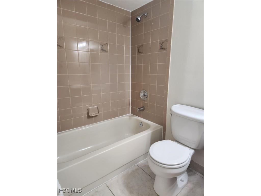 1623 SW Santa Barbara Place Cape Coral FL 33991 2025023017 image15