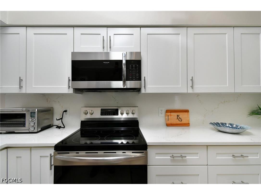 16238 Kelly Woods Drive Fort Myers FL 33908 2026017978 image9