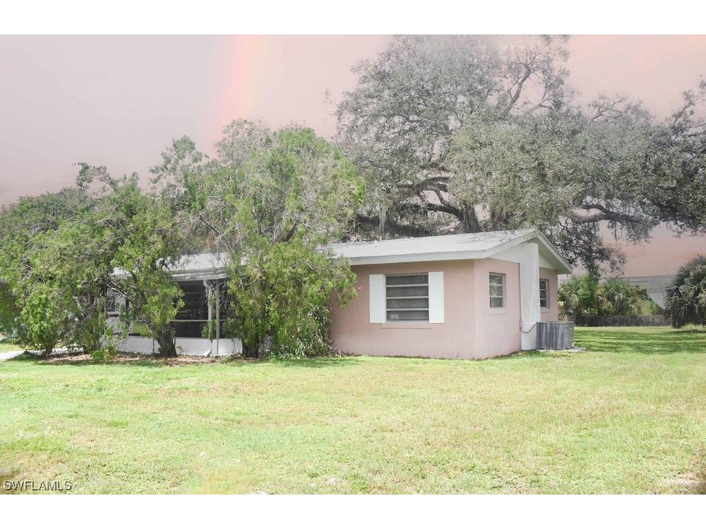 1624 Daniels Drive North Fort Myers FL 33917 223051204 image1
