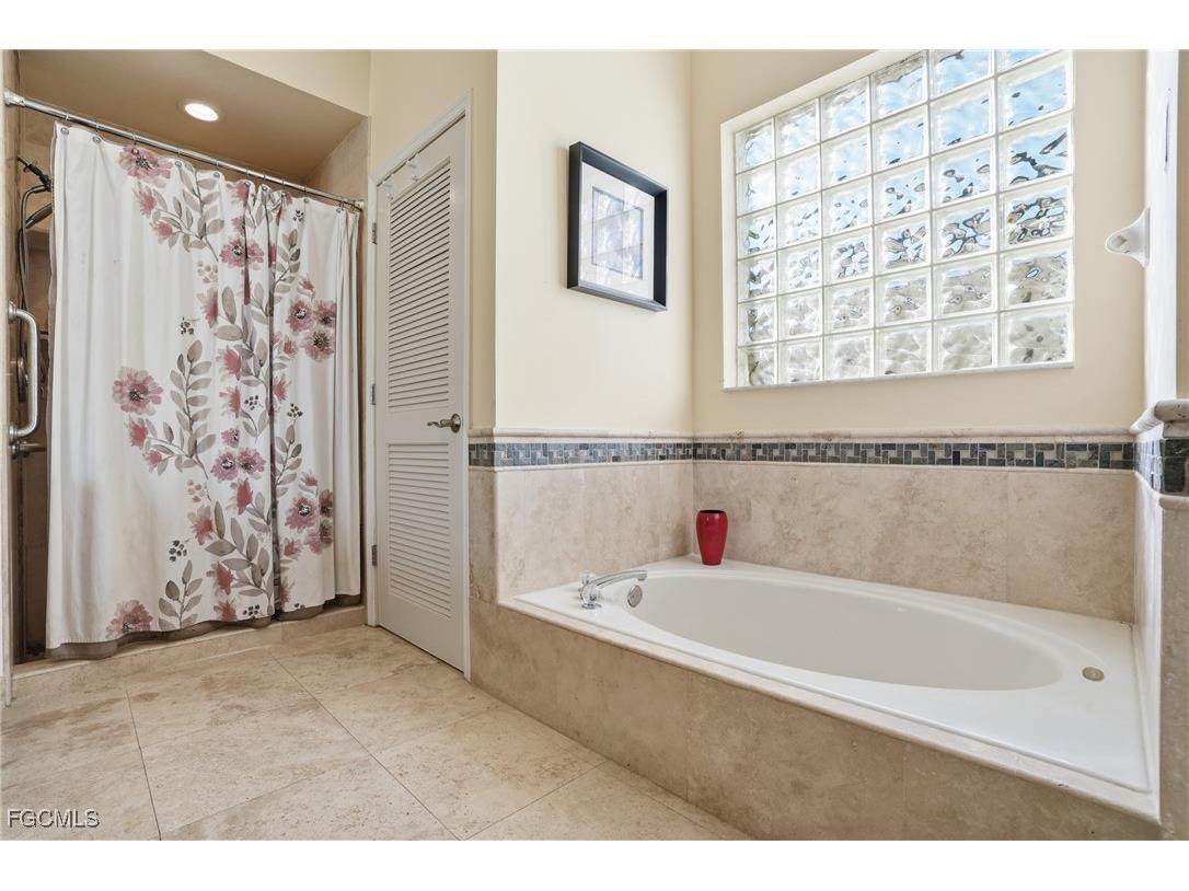 1624 Emerald Cove Drive Cape Coral FL 33991 2025019323 image19