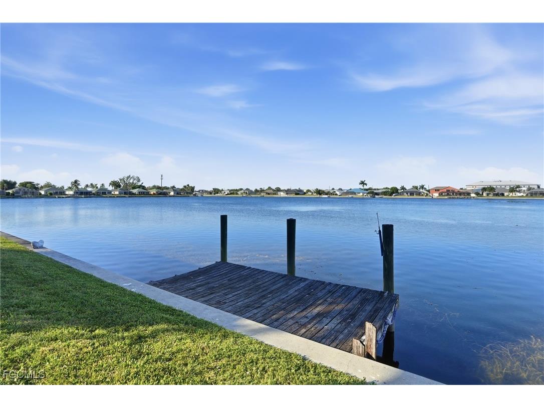 1624 Emerald Cove Drive Cape Coral FL 33991 2025019323 image38