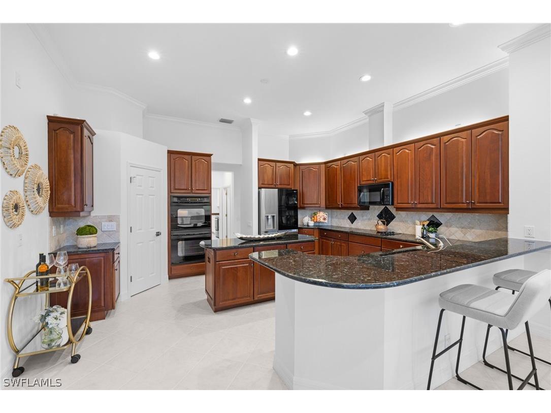 1624 Manchester Court Naples FL 34109 226006252 image17