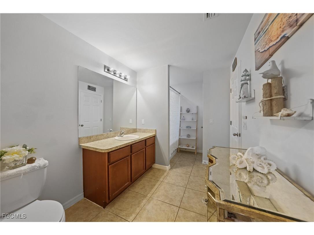 1624 NW 29th Street Cape Coral FL 33993 2025000186 image14