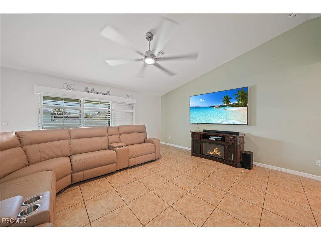 1624 NW 29th Street Cape Coral FL 33993 2025000186 image4