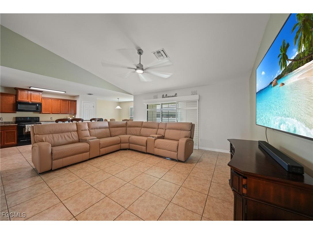 1624 NW 29th Street Cape Coral FL 33993 2025000186 image5