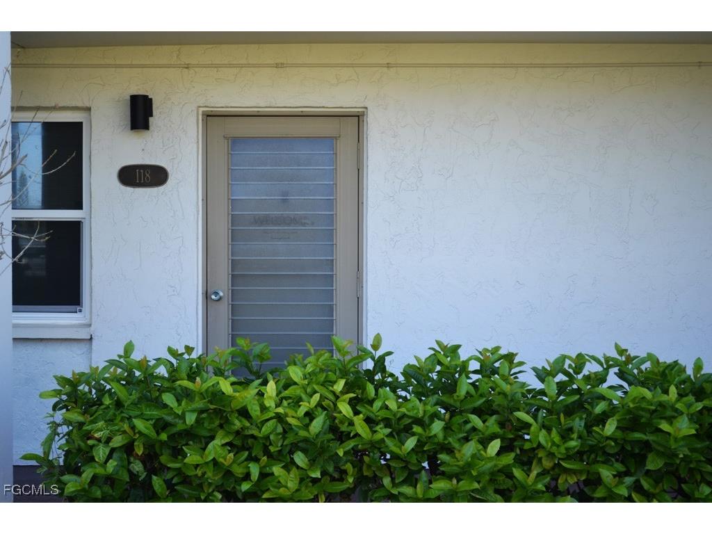 1624 Pine Valley Drive #118 Fort Myers FL 33907 2025024056 image2
