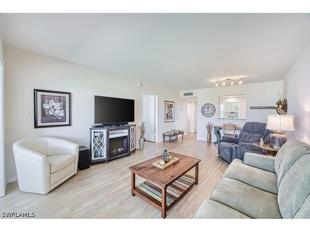 1624 Pine Valley Drive #211 Fort Myers FL 33907 226014264 image11