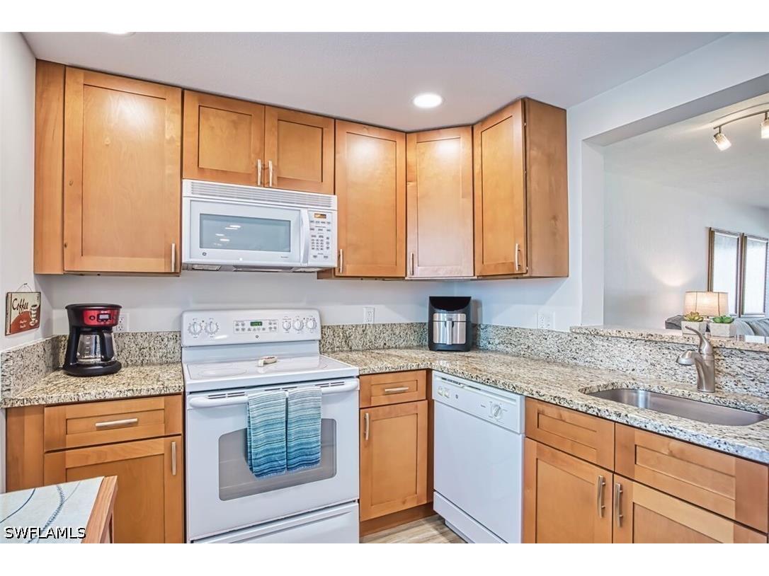 1624 Pine Valley Drive #211 Fort Myers FL 33907 226014264 image2