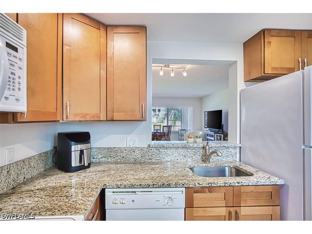 1624 Pine Valley Drive #211 Fort Myers FL 33907 226014264 image5