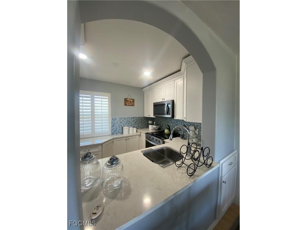 1624 Pine Valley Drive #302 Fort Myers FL 33907 2026000137 image4