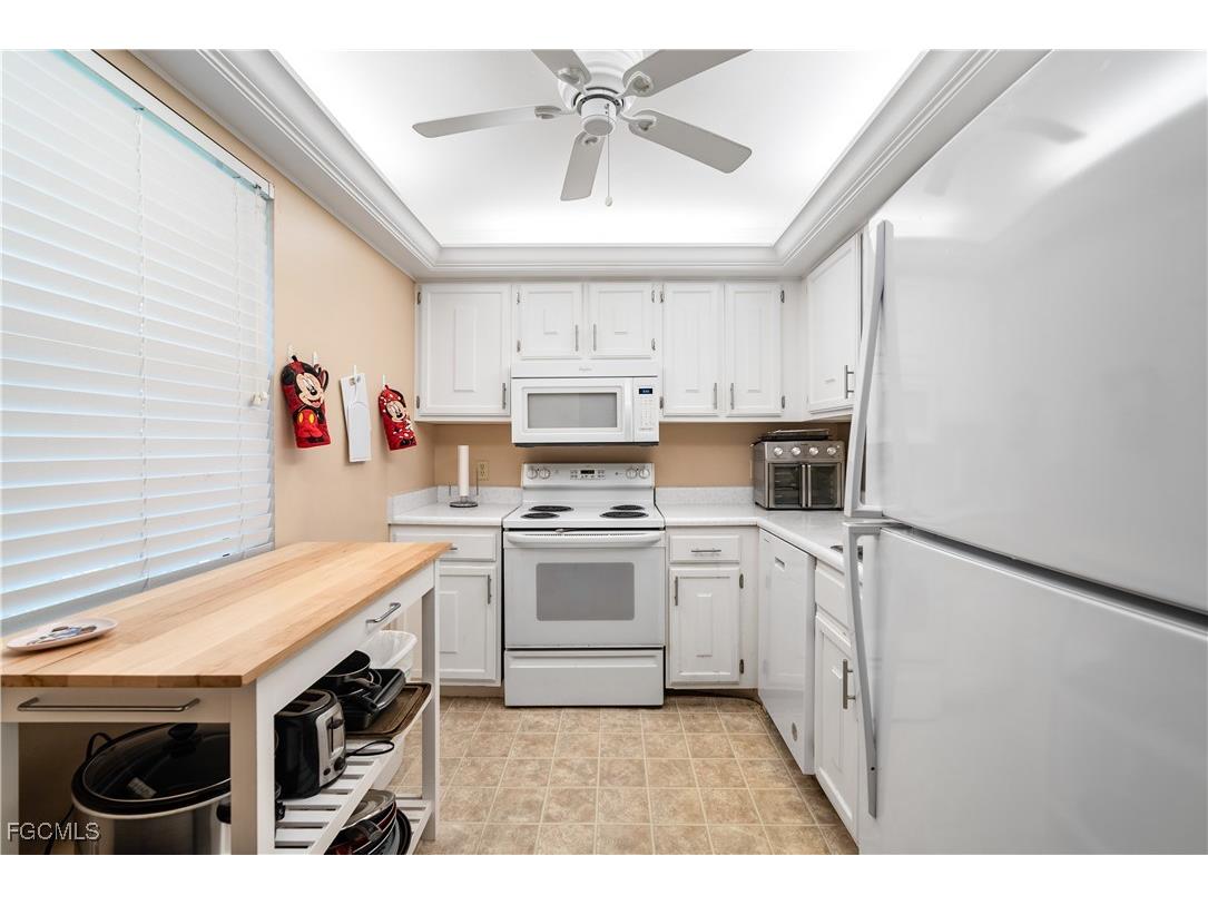 1624 Pine Valley Drive #314 Fort Myers FL 33907 2025023407 image3