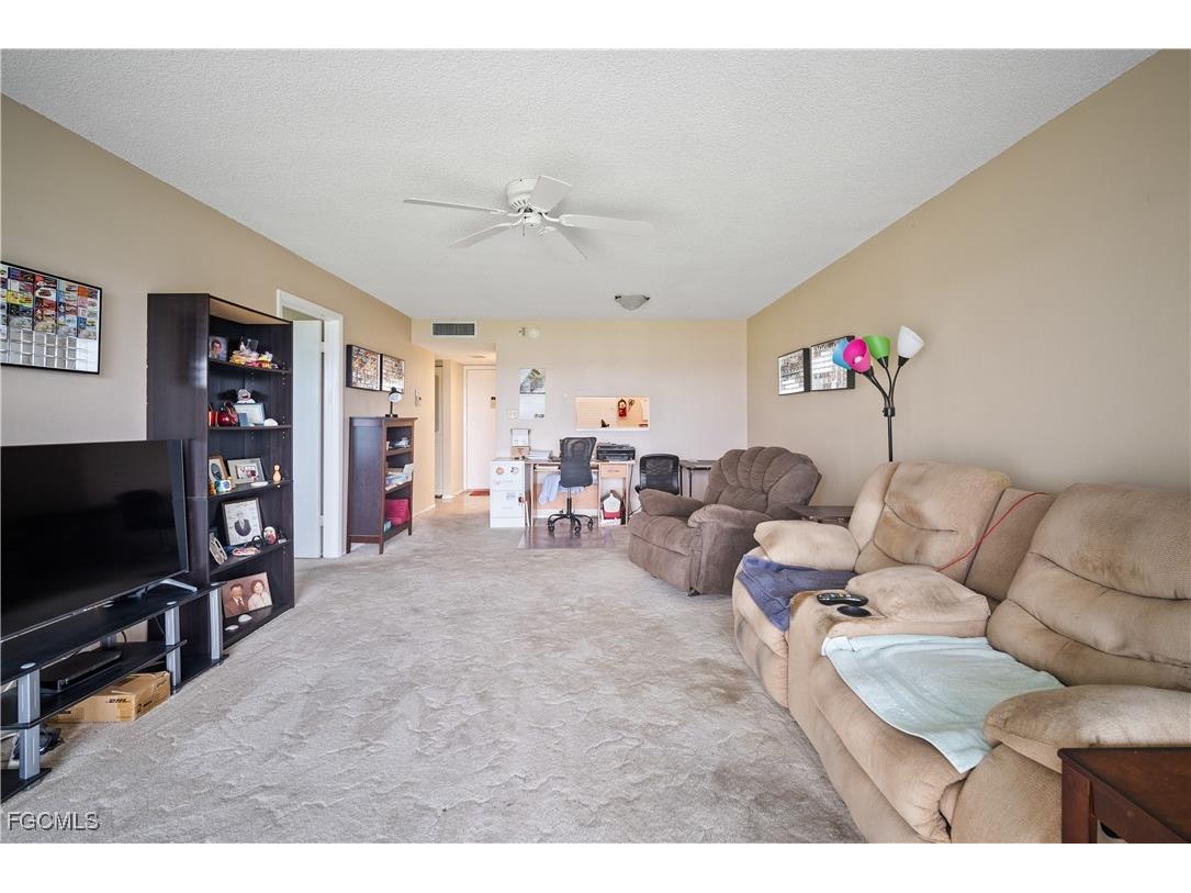 1624 Pine Valley Drive #314 Fort Myers FL 33907 2025023407 image7
