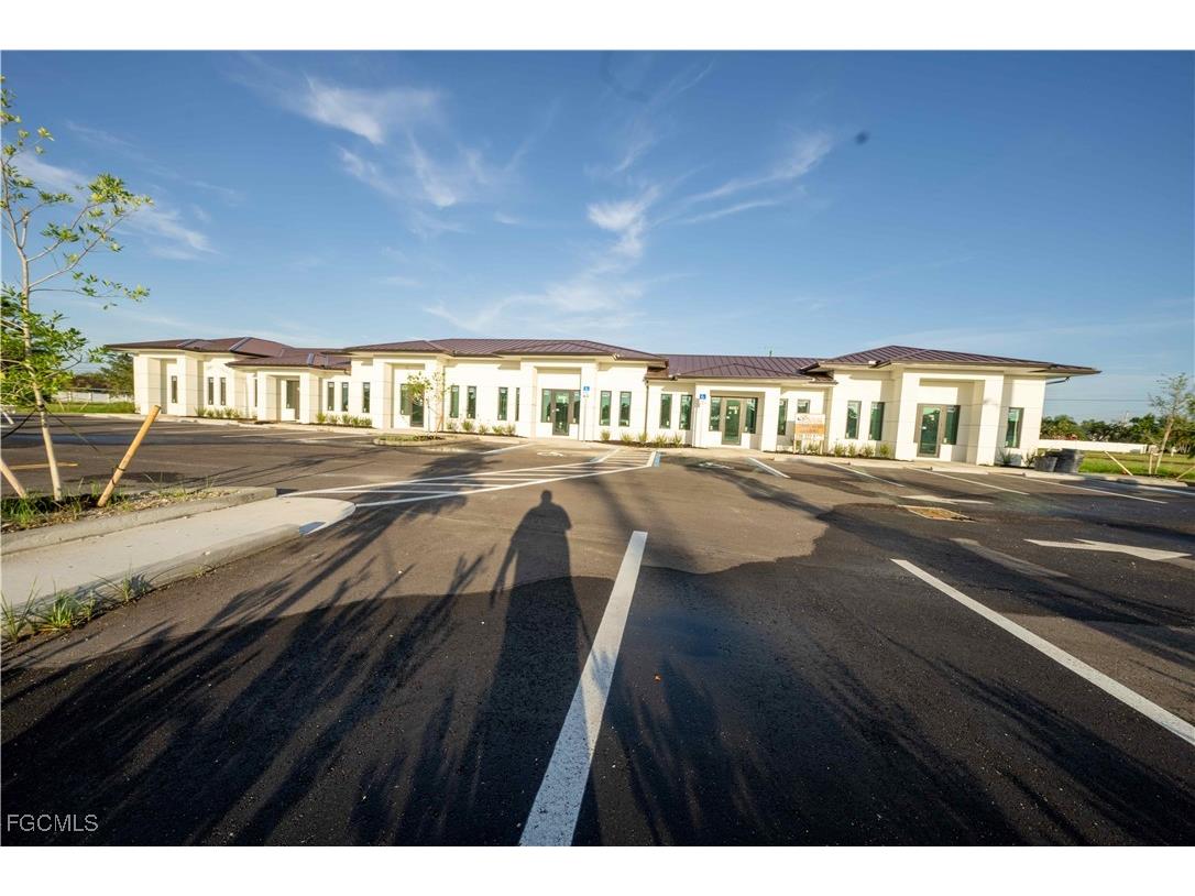 1624 Santa Barbara Boulevard S Cape Coral 33991 2025017494 image1