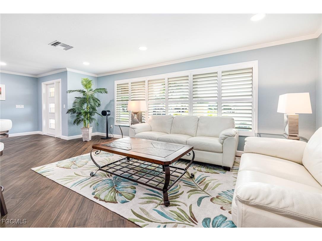 1624 Whiskey Creek Drive Fort Myers FL 33919 2025019628 image10