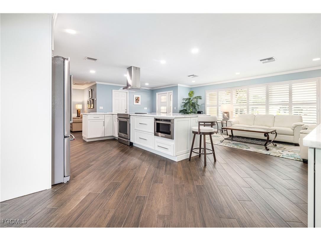 1624 Whiskey Creek Drive Fort Myers FL 33919 2025019628 image14