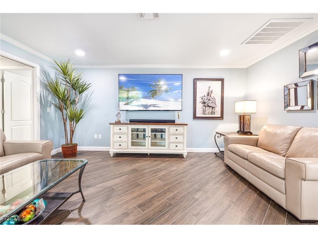 1624 Whiskey Creek Drive Fort Myers FL 33919 2025019628 image22