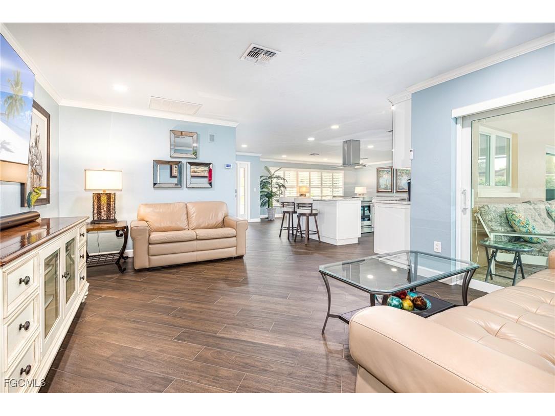 1624 Whiskey Creek Drive Fort Myers FL 33919 2025019628 image23