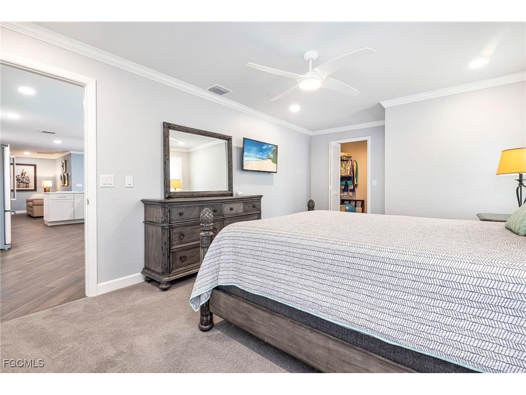 1624 Whiskey Creek Drive Fort Myers FL 33919 2025019628 image40