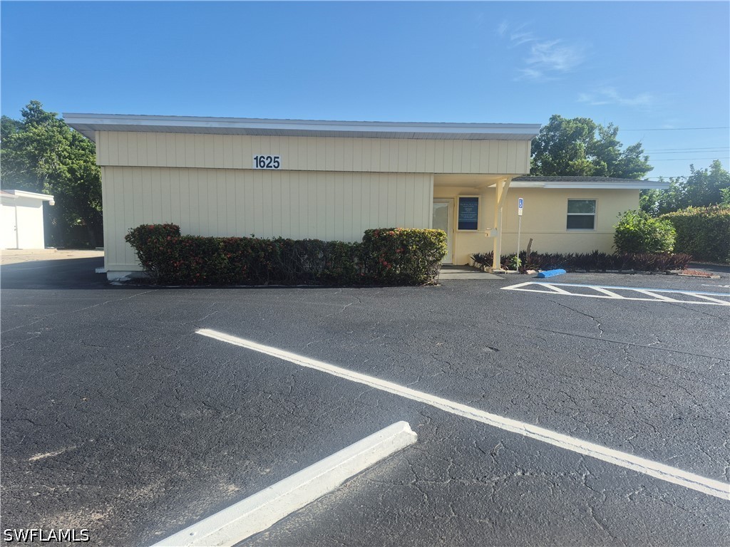 1625 Colonial Boulevard Fort Myers FL 33907 226025383 image2