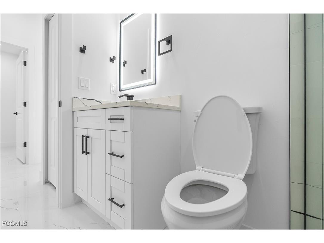 1625 Nelson Road N Cape Coral FL 33993 2025016842 image32