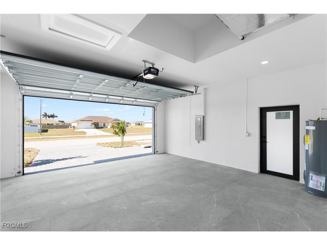 1625 Nelson Road N Cape Coral FL 33993 2025016842 image38