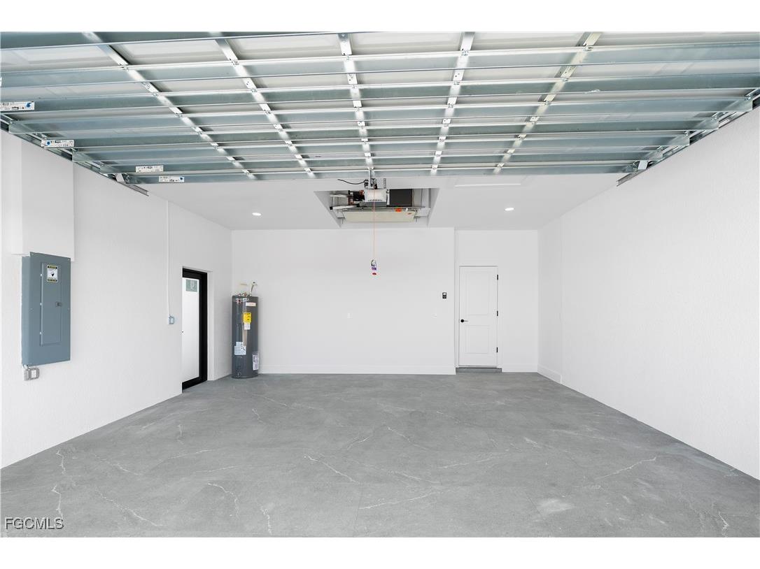 1625 Nelson Road N Cape Coral FL 33993 2025016842 image39