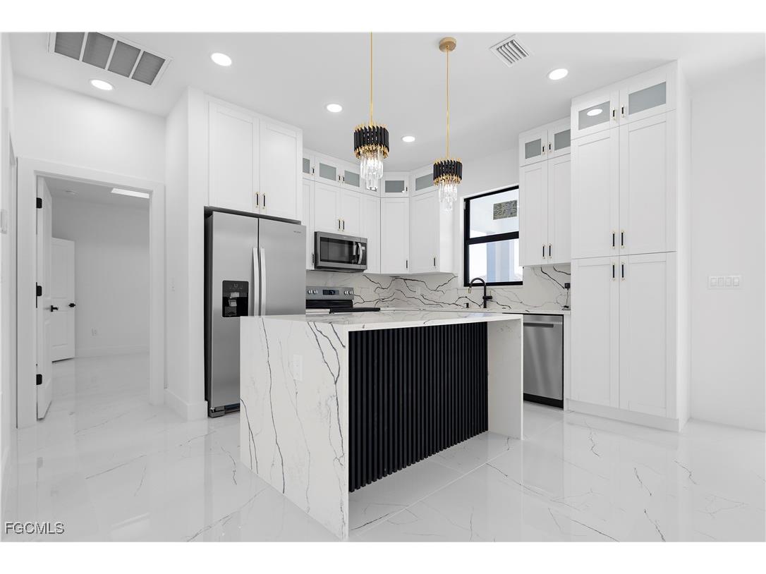 1625 Nelson Road N Cape Coral FL 33993 2025016842 image4