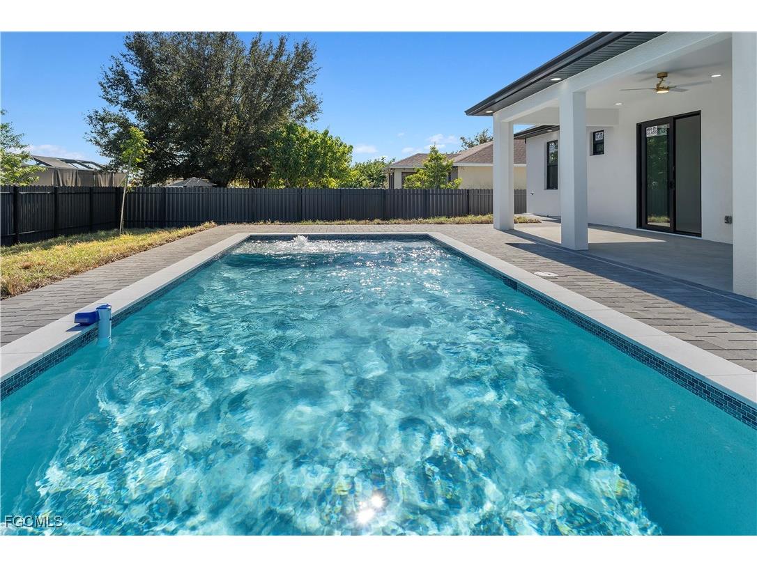 1625 Nelson Road N Cape Coral FL 33993 2025016842 image41