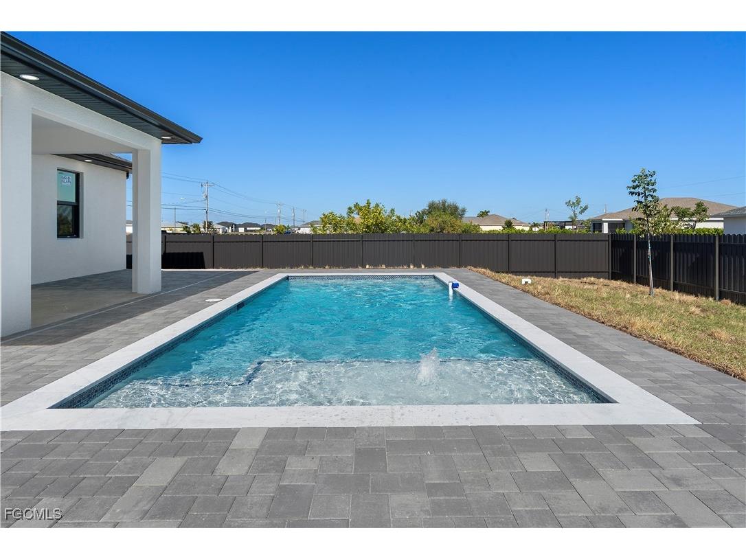 1625 Nelson Road N Cape Coral FL 33993 2025016842 image42